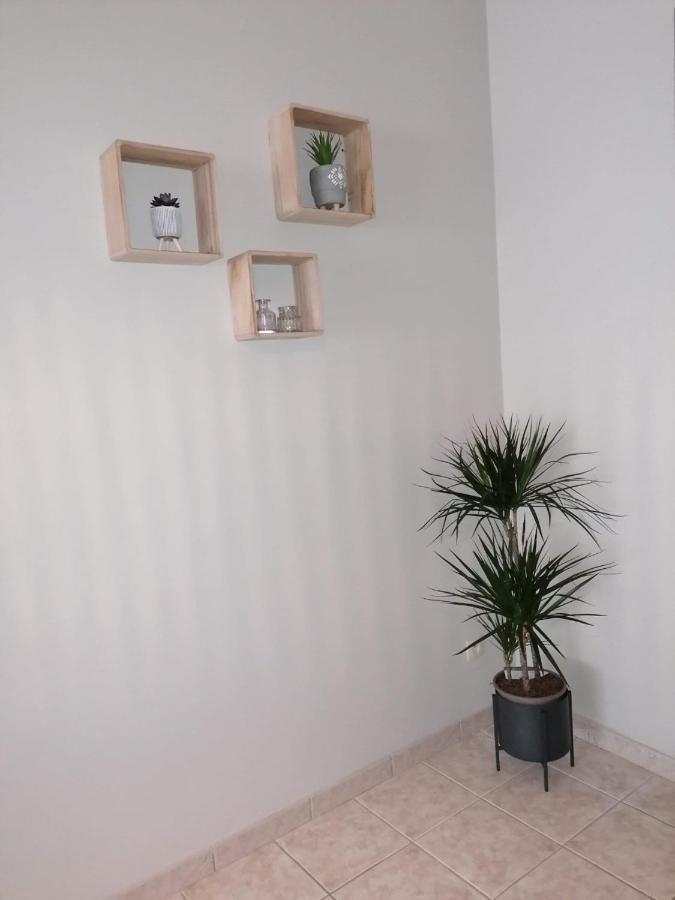 Superbe Appartement De 65M2 A 6061 Montignies-Sur-Sambre Charleroi Dış mekan fotoğraf